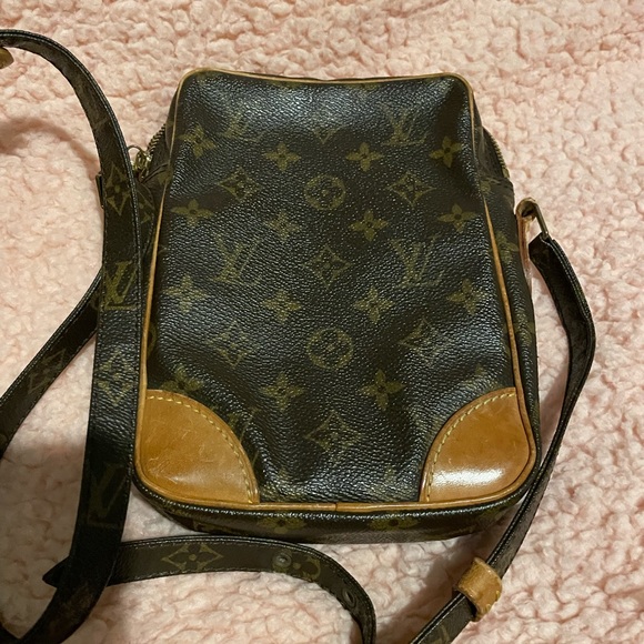 Louis Vuitton Trocadero Crossbody Bag. Great condition. Added pictures - Picture 4 of 13